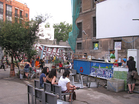tabakalera-film-screening-courtyard_9235