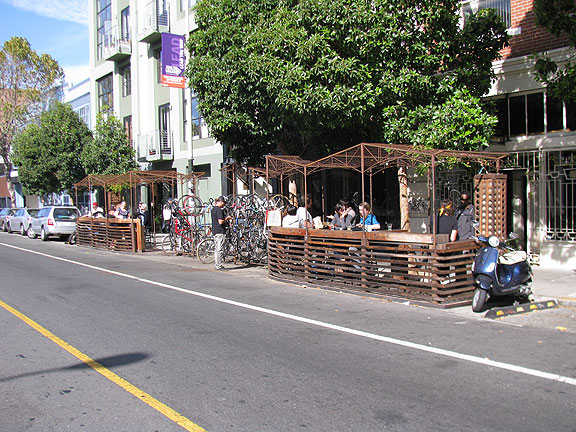 4-barrels-parklet_0259