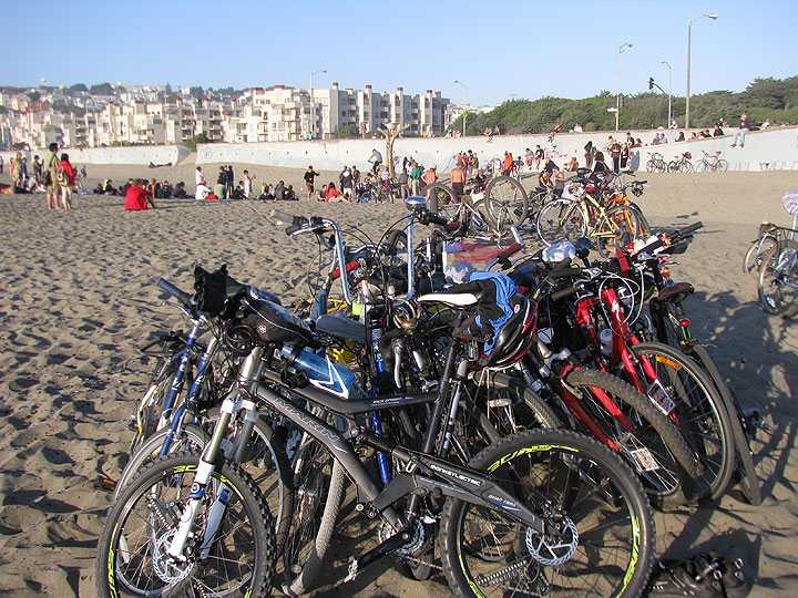 beach-ride_on-beach_0600