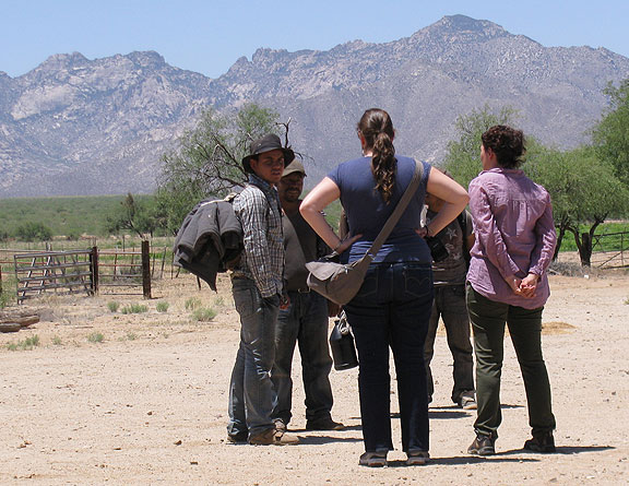 Adriana and Carment did their best to explain to these guys that they had to keep moving, but they were somewhat disoriented by having found friendly people and stood talking to us for about 10 minutes.