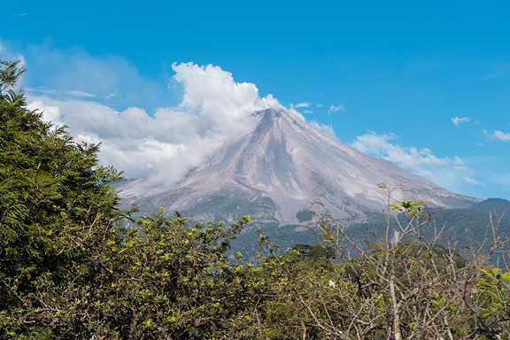 This is the view of the Volcan de Colima from the deck of Jacal de San Antonio, a fantastic restaurant full of outdoor decks and amazing views to the volcano and towards the ocean too...