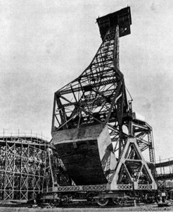 The Aeroscope, San Francisco’s answer to the Ferris Wheel and the Eiffel Tower.