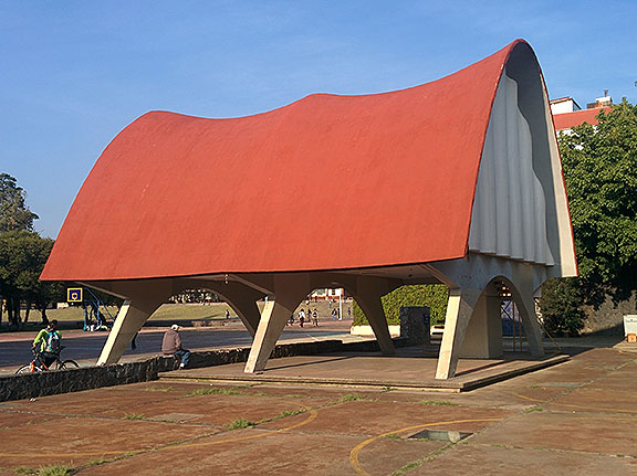 A structure to capture cosmic rays on the UNAM campus!